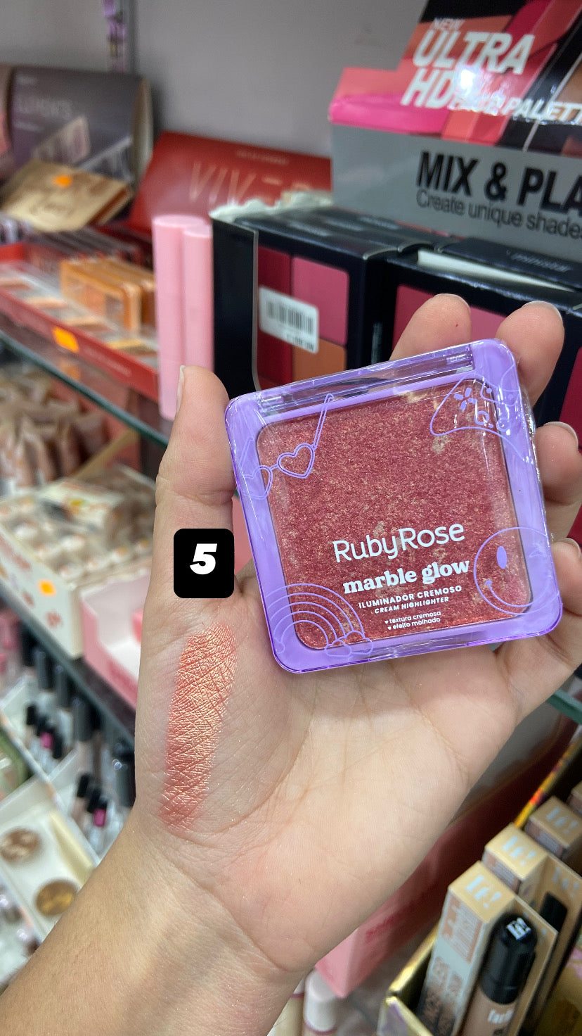 Blush Érisé Ruby Rose