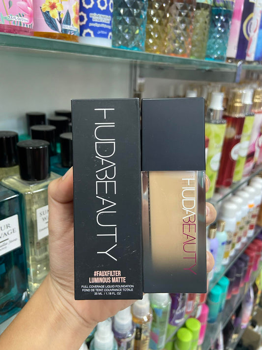 fond de teint Huda Beauty